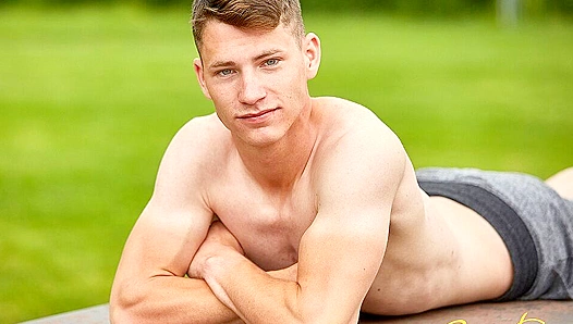 Amateur Jack Masturbates Intensely for CorbinFisher