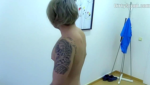 Tattooed Amateur Gets Oral from Dirty Scout