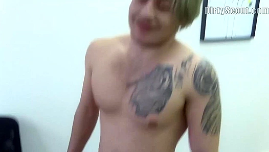 Tattooed Amateur Gets Oral from Dirty Scout