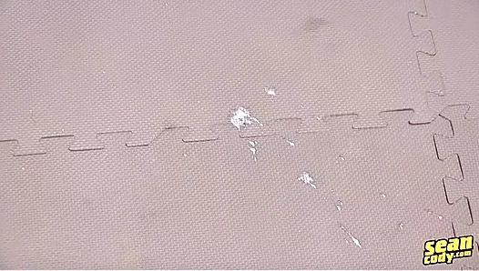 Ripped Stud Flexes & Blasts Loads – Sean Cody