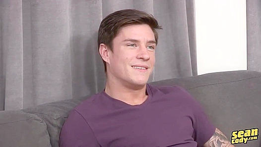 Bubble-Butt Elisha Cums Solo on Black Stool