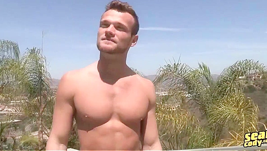 Muscular Hunk Masturbates Intensely and Cums Hard - Sean Cody