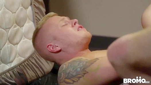 Blonde Bottom Begging for a Massive Creampie - Bromo US