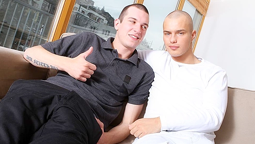 Caleb Moreton Pounds Juliano Mendes' Ass Before a Steamy Bj - Bareback Bonanza