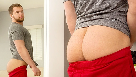 Tracey Strokes to His Sexy Reflection - Sean Cody