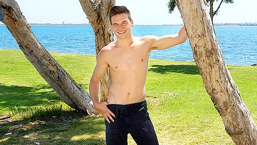 Kace Strokes His Massive White Cock - Sean Cody Exclusive