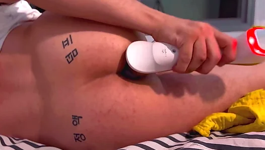 Kuwaiti bottom widens his ass - Arab Kuwaiti bottom widening his ass with a vibrator