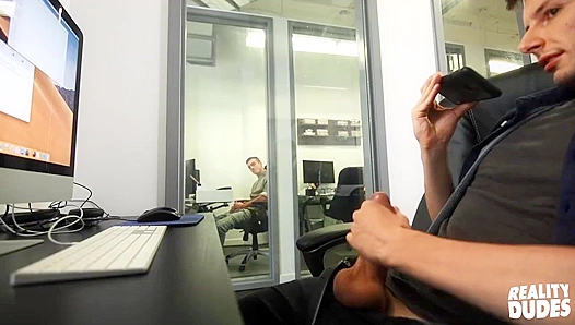 Sean Peek and Eddie Rabbit ~ Hot Office Fuck - Reality Dudes