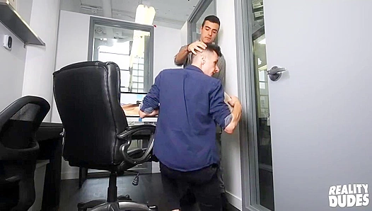 Sean Peek and Eddie Rabbit ~ Hot Office Fuck - Reality Dudes