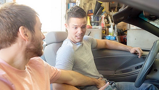 Max Adrons Fucks Nic Sahara Hard in Public at the Repair Store - Reality Dudes