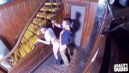 Bartender Carter Michaels Anally Dominates Gavin Taylor - Reality Dudes