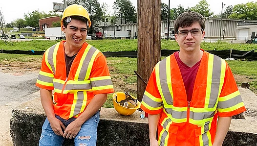 Hard-Hitting Action ~ Construction Worker Axel Kane Gets Pounded - Reality Dudes