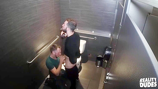 Brad Powers Pounds Tripp Townsend's Ass Hard - Reality Dudes