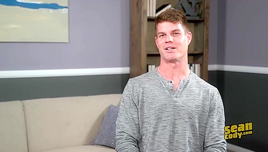 Leggy Hunk Saul Blows a Massive Load - Sean Cody Exclusive