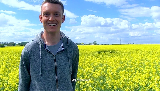 Amateur Czech Hunk Takes It Hard Outdoors - XXX Gay