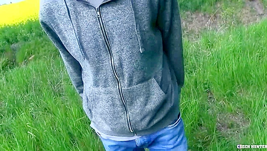 Amateur Czech Hunk Takes It Hard Outdoors - XXX Gay
