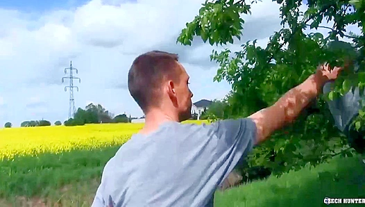 Amateur Czech Hunk Takes It Hard Outdoors - XXX Gay