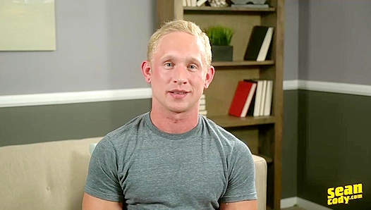 Ripped Blonde Jeremie Masturbates Wildly - Sean Cody Exclusive