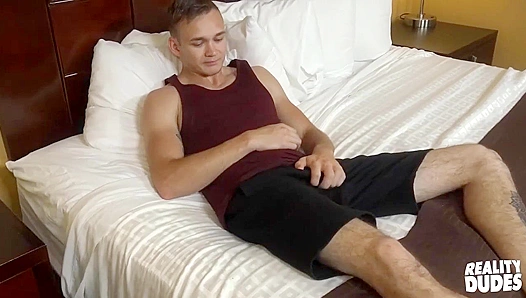 Paul Wagner's First Anal Ride with Hungry Jackson Traynor - Str8 Chaser Delight