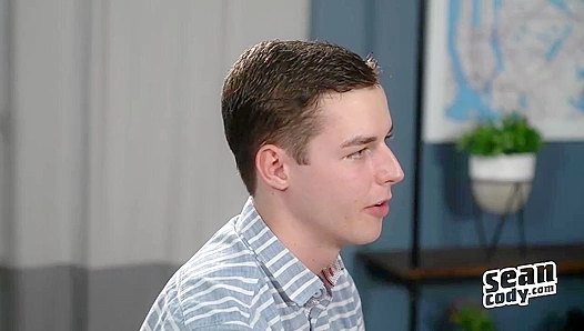 Pretty Boy Freddy Masturbates Intensely with a Dildo