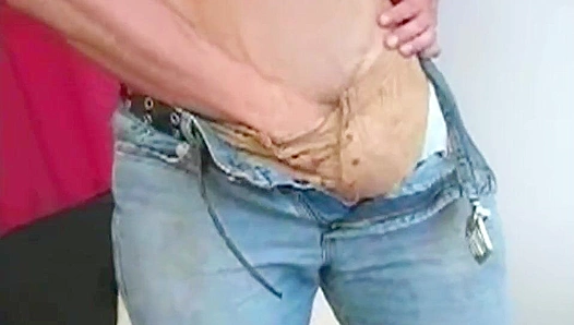 Amateur Hottie Magnus Jacks Off His Massive Dick Solo