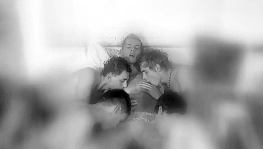 Twink Hottie Strokes Wild for Mind-Blowing Orgasms - Staxus