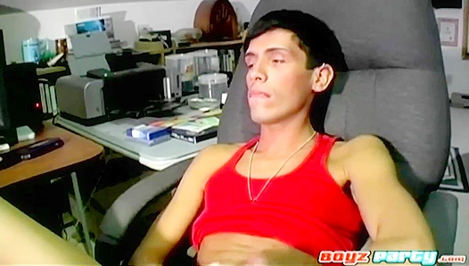 Horny Twink Goes Wild ~ Solo Fun at Boyz Party