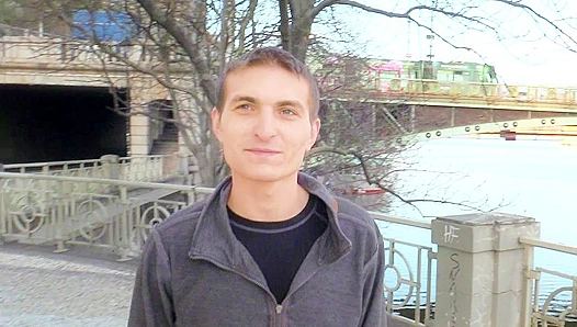 Amateur Hottie Bounces Wildly on Czech Hunter's Boner