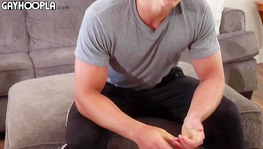 Beefy Stud Shows His Cock, Hides His Face