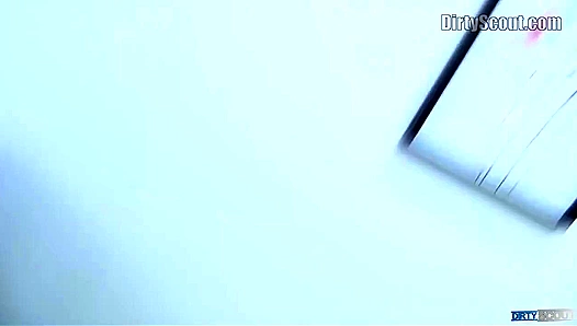 Amateur Cries Out in Pleasure During Hard Anal -Dirty Scout