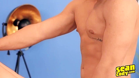 Muscle Hotties Josh & Kyle Get Freaky in Bed