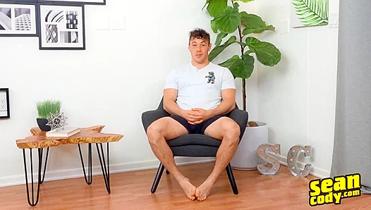 Cute Hottie Masturbates to Massive Load - Sean Cody