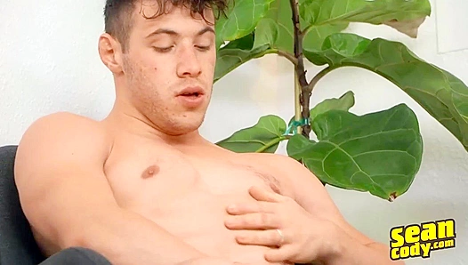 Cute Hottie Masturbates to Massive Load - Sean Cody