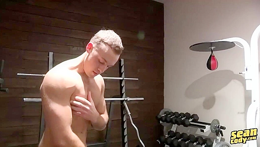 Amateur Cory Gets Barebacked by Pornstar Jeremy Spreadums - Sean Cody