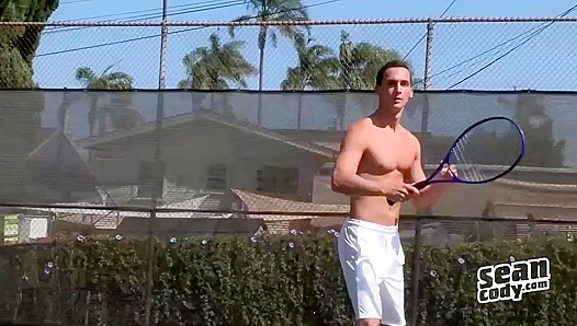 Horny Howard Flexes His Masturbation Skills for Sean Cody