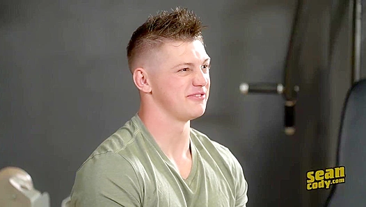 Ripped Hunk Dexter Pumps Iron Before Blasting Off - Sean Cody