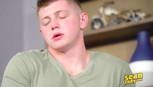 Ripped Hunk Dexter Pumps Iron Before Blasting Off - Sean Cody