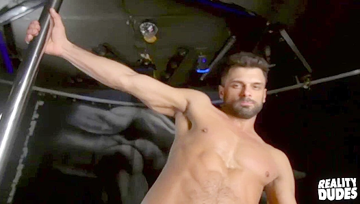 Ripped Jeremy Sparks Strips Down & Strokes His Cock - Reality Dudes