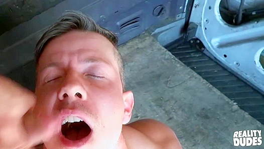 Vito Pounds Skater Boy Ryu Hard - Reality Dudes