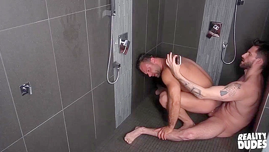 Darcy Oak Takes Logan Styles Hard in the Shower - Reality Dudes Anal Action