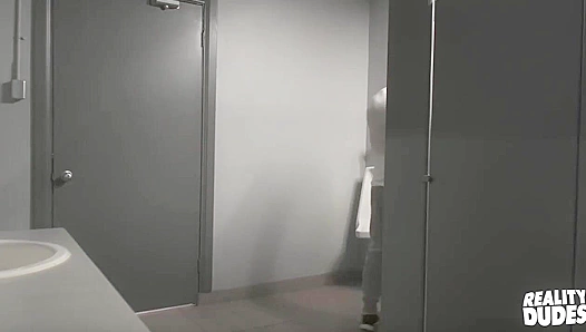 Muscular Hotties MorganBlake & JeremySpark Fuck Wildly in Public - RealityDudes