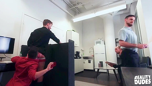 Office Heat ~ Young Collin Lust & Eric Vane Fuck at Work - Reality Dudes