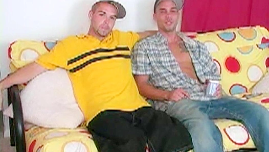 Circle Jerk initiation ~ Amateur Dudes Show Off Their Skills