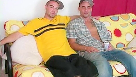 Circle Jerk initiation ~ Amateur Dudes Show Off Their Skills