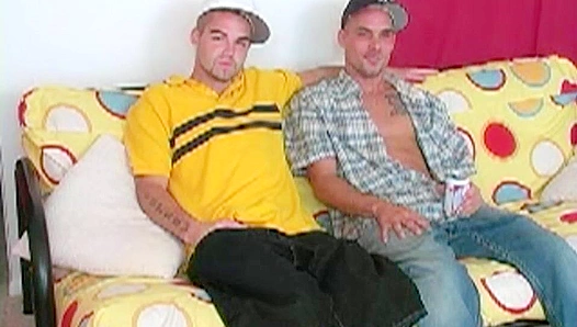 Circle Jerk initiation ~ Amateur Dudes Show Off Their Skills