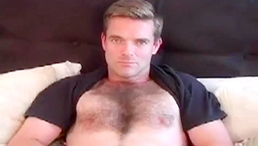 Hot DILF Loren Shows Off His Thick Boner for Hungry Fans