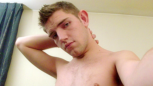 Justin's Adorable Amateur Reveal - Hot Body, Hard Cock