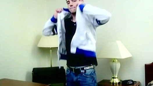 Justin's Adorable Amateur Reveal - Hot Body, Hard Cock