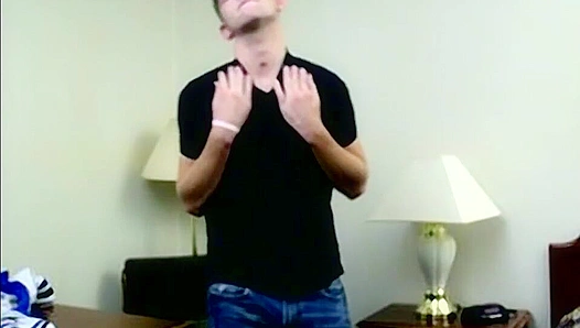 Justin's Adorable Amateur Reveal - Hot Body, Hard Cock