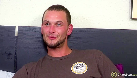 Hottie Jacks Off Solo On Cam - ChaosMen